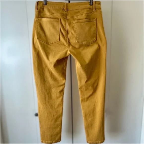 Le Chateau Skinny Stretch Pants with side accent zippers Mustard Yellow Size 8 - Picture 2 of 6
